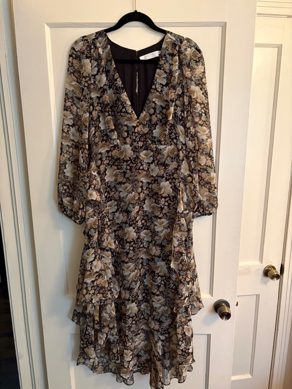 ASTR Floral V-Neck Maxi Dress in Black and Beige
